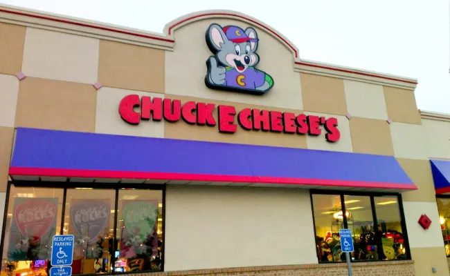 Why Chuck E Cheese Franchise is a good franchise business ?