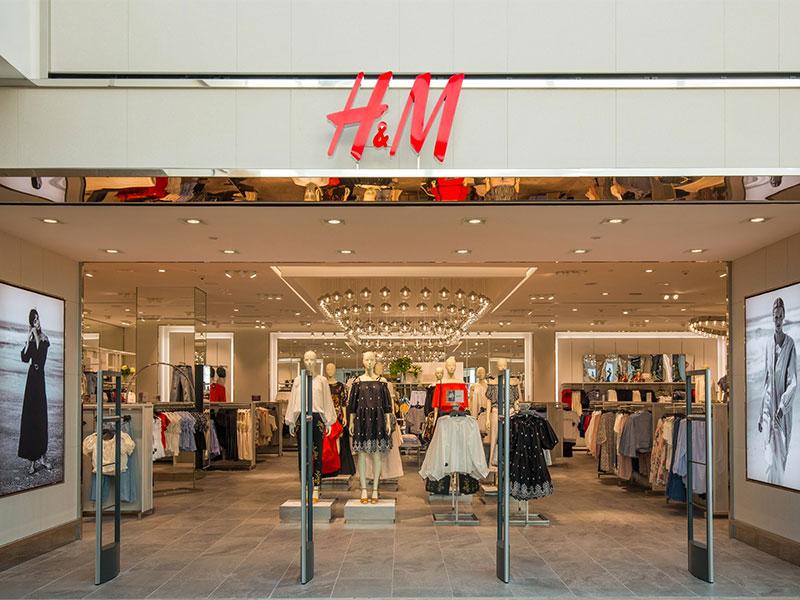 H&M Franchise Oiutlet with H&M Logo